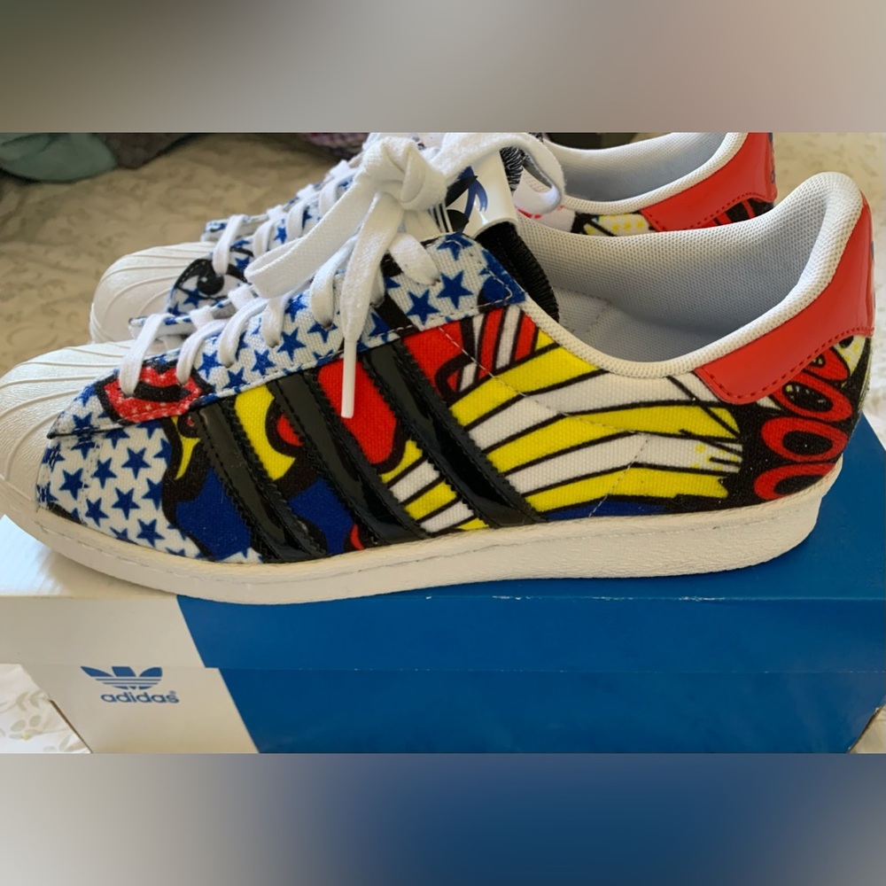 Superstar 80’s Adidas size 9